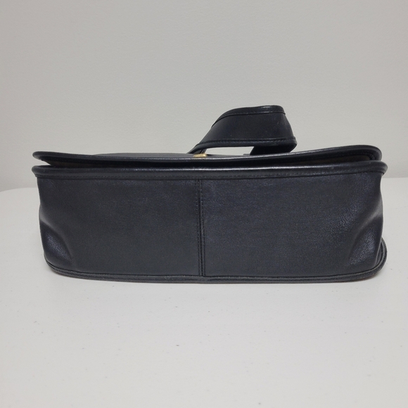 Coach 9718 Vintage Legacy Leather Flap Saddle Shoulder Bag. - Picture 5 of 15